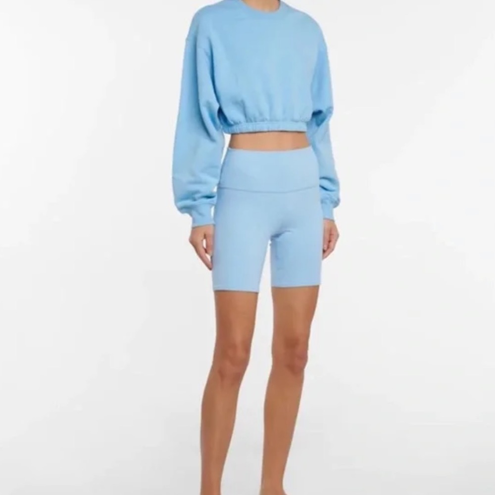 Alo Yoga Biker Short in Blue Skies, 7”